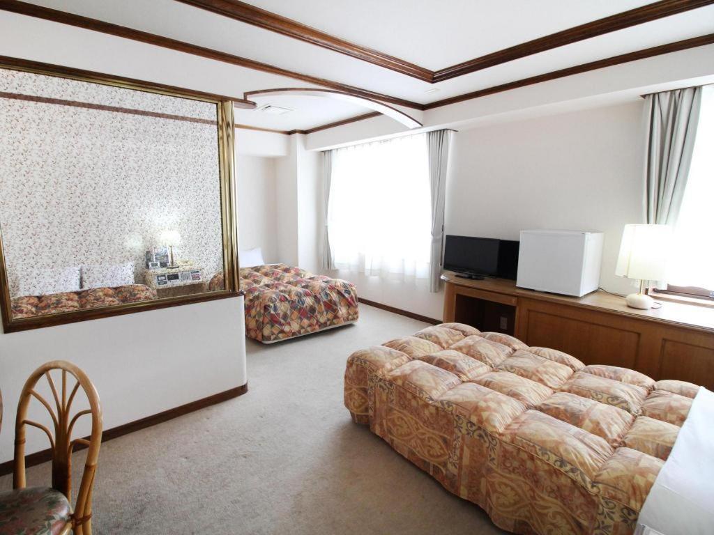 Neyagawa Trend Hotel Osaka Luaran gambar